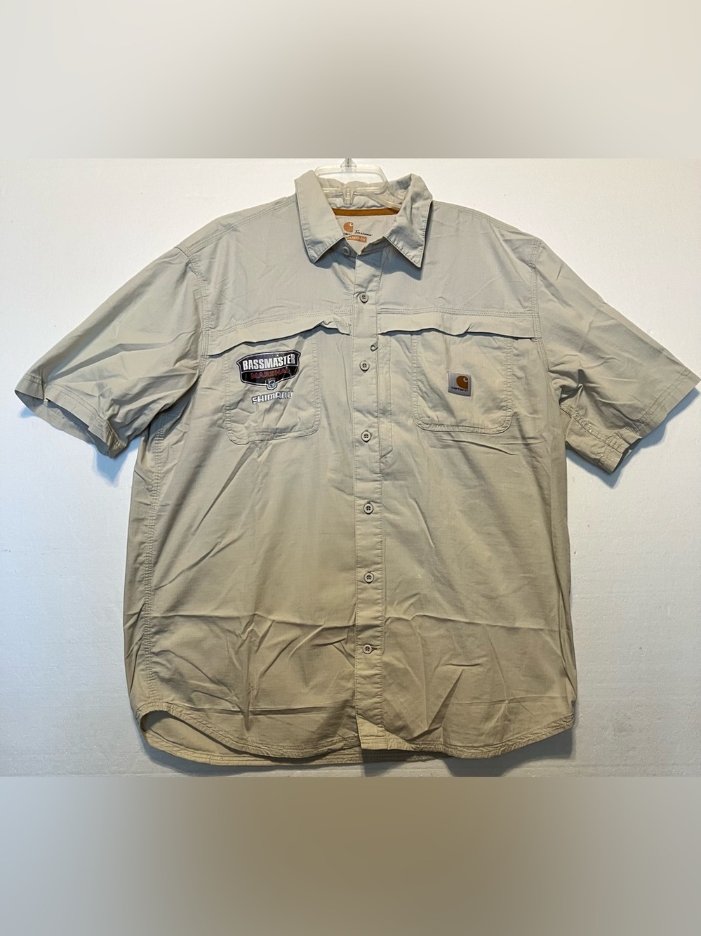 Carhartt Men’s XL Short-Sleeve Button-Down Fishing Shirt in Light Khaki